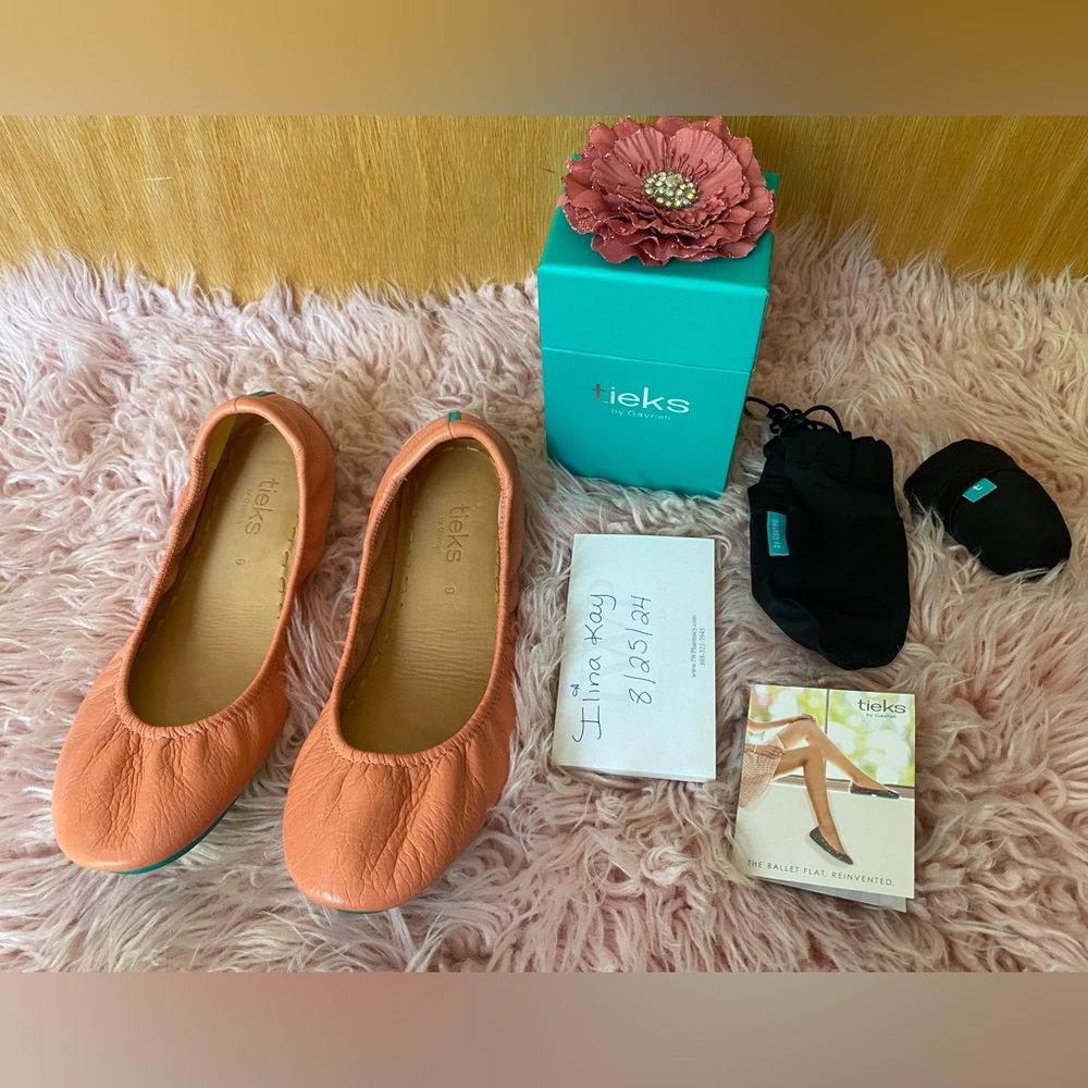 Peach Poppy Tieks sz. 9 🍑